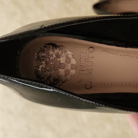 Vince Camuto black patent peeptoe heels, size 7.5 - Picture 3 of 4